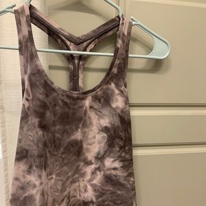Lululemon tank top